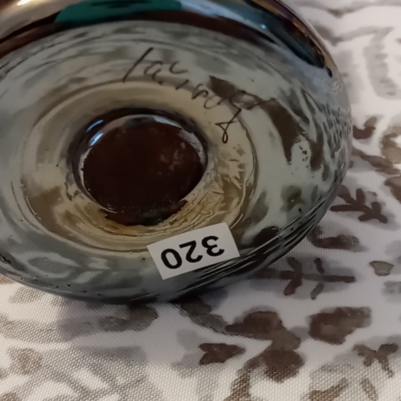 Unique Bohemian iridescent signed vase - Picture 2 of 4